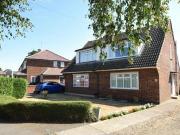 3 Bedroom Semi detached House For Sale In Eton Wick,...