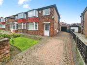 3 bedroom semi detached house for sale in Farlands...