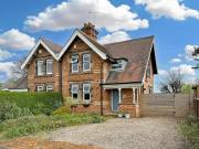 3 Bedroom Semi detached House For Sale In Gainsborough...