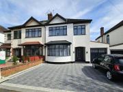 3 Bedroom Semi detached House For Sale In Gidea Park