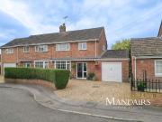 3 bedroom semi detached house for sale in Gildenburgh...