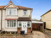 3 Bedroom Semi detached House For Sale In Gloucester