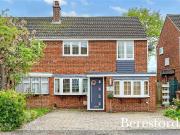 3 bedroom semi detached house for sale in Goshawk Drive,...