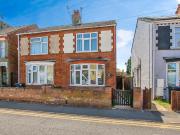 3 bedroom semi detached house for sale in Green Lane,...