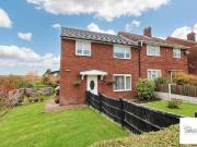 3 bedroom semi detached house for sale in Haslemere...