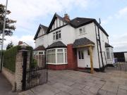 3 bedroom semi detached house for sale in High Lane,...