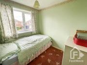 3 bedroom semi detached house for sale in Hill Top Road,...