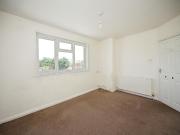 3 bedroom semi detached house for sale in Hollybush...