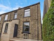 3 bedroom semi detached house for sale in Huddersfield...