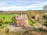3 Bedroom Semi detached House For Sale In Hurley