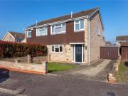 3 bedroom semi detached house for sale in Itchen Close,...