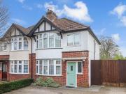 3 Bedroom Semi detached House For Sale In Kings Langley,...