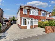 3 bedroom semi detached house for sale in Kirkby Drive,...