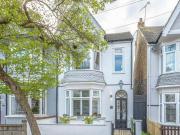 3 Bedroom Semi detached House For Sale In Leigh on sea