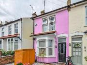 3 Bedroom Semi detached House For Sale In Leigh on sea,...