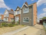 3 bedroom semi detached house for sale in Lincoln Road,...