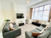 3 Bedroom Semi detached House For Sale In London