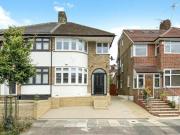 3 Bedroom Semi detached House For Sale In London