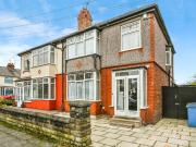 3 bedroom semi detached house for sale in Lovelace Road,...