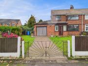 3 bedroom semi detached house for sale in Manchester...