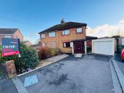 3 bedroom semi detached house for sale in Meadow Way,...