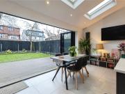 3 bedroom semi detached house for sale in Meltham...