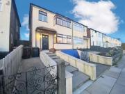 3 bedroom semi detached house for sale in Milton Avenue,...