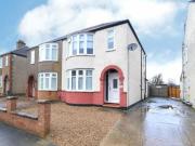 3 Bedroom Semi detached House For Sale In Milton Keynes,...