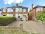3 bedroom semi detached house for sale in Newark Avenue,...