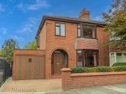 3 Bedroom Semi detached House For Sale In Oldham,...