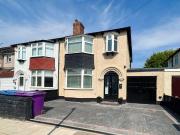 3 bedroom semi detached house for sale in Pinfold Road,...