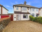 3 bedroom semi detached house for sale in Plumstead...