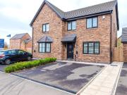 3 bedroom semi detached house for sale in Railway Road,...