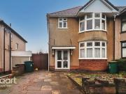 3 bedroom semi detached house for sale in Rochester...