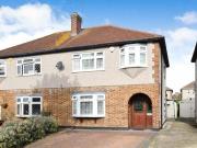 3 Bedroom Semi detached House For Sale In Romford
