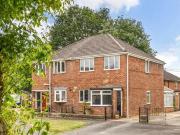 3 Bedroom Semi detached House For Sale In Romsey