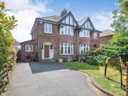 3 bedroom semi detached house for sale in Roslyn Road,...