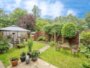 3 bedroom semi detached house for sale in Sandall Park...