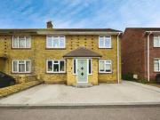 3 Bedroom Semi detached House For Sale In Sittingbourne,...