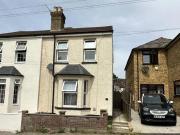 3 Bedroom Semi detached House For Sale In Slough, Berkshire