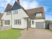 3 Bedroom Semi detached House For Sale In Southend on sea