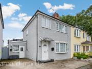 3 bedroom semi detached house for sale in Staveley...
