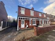 3 bedroom semi detached house for sale in Temple Drive,...
