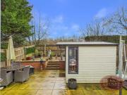 3 bedroom semi detached house for sale in Tewkesbury...