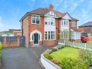 3 bedroom semi detached house for sale in Thelwall New...