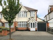 3 Bedroom Semi detached House For Sale In Upminster