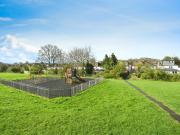 3 bedroom semi detached house for sale in Vale Avenue,...