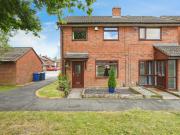 3 bedroom semi detached house for sale in Ventnor Close,...