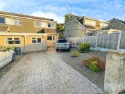3 bedroom semi detached house for sale in Warneford...