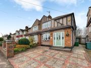 3 Bedroom Semi detached House For Sale In Watford